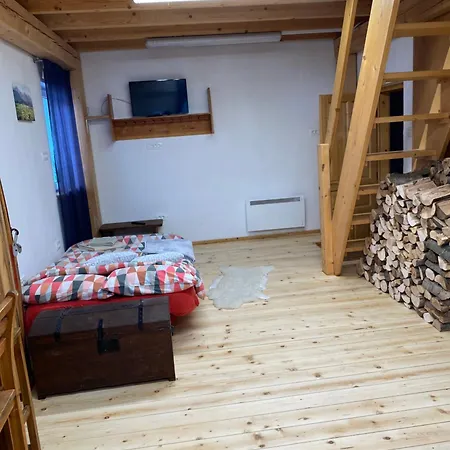 Apartma Confine Daire Rateče